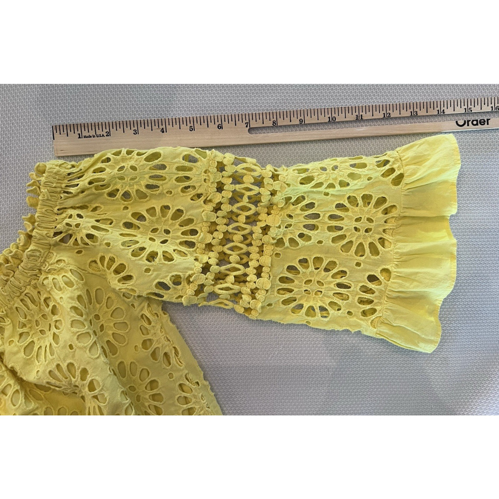 LILLY PULITZER Laurenne -off the shoulder -XS-Yellow-Pinwheel Eyelet-3/4 Sleeve - Picture 10 of 11